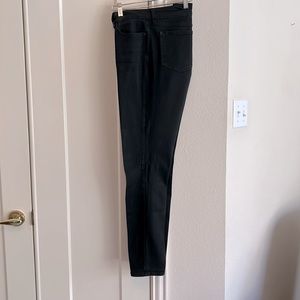 Black straight legged jeans NYDJ.SUPER FAST SHIPPING